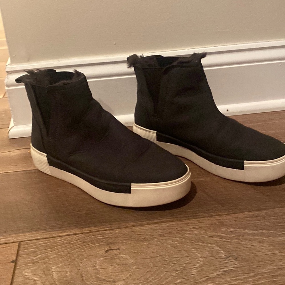 J Slides bootie
